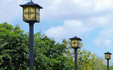 太阳能肃北庭院灯怎么选亮度与续航更耐用